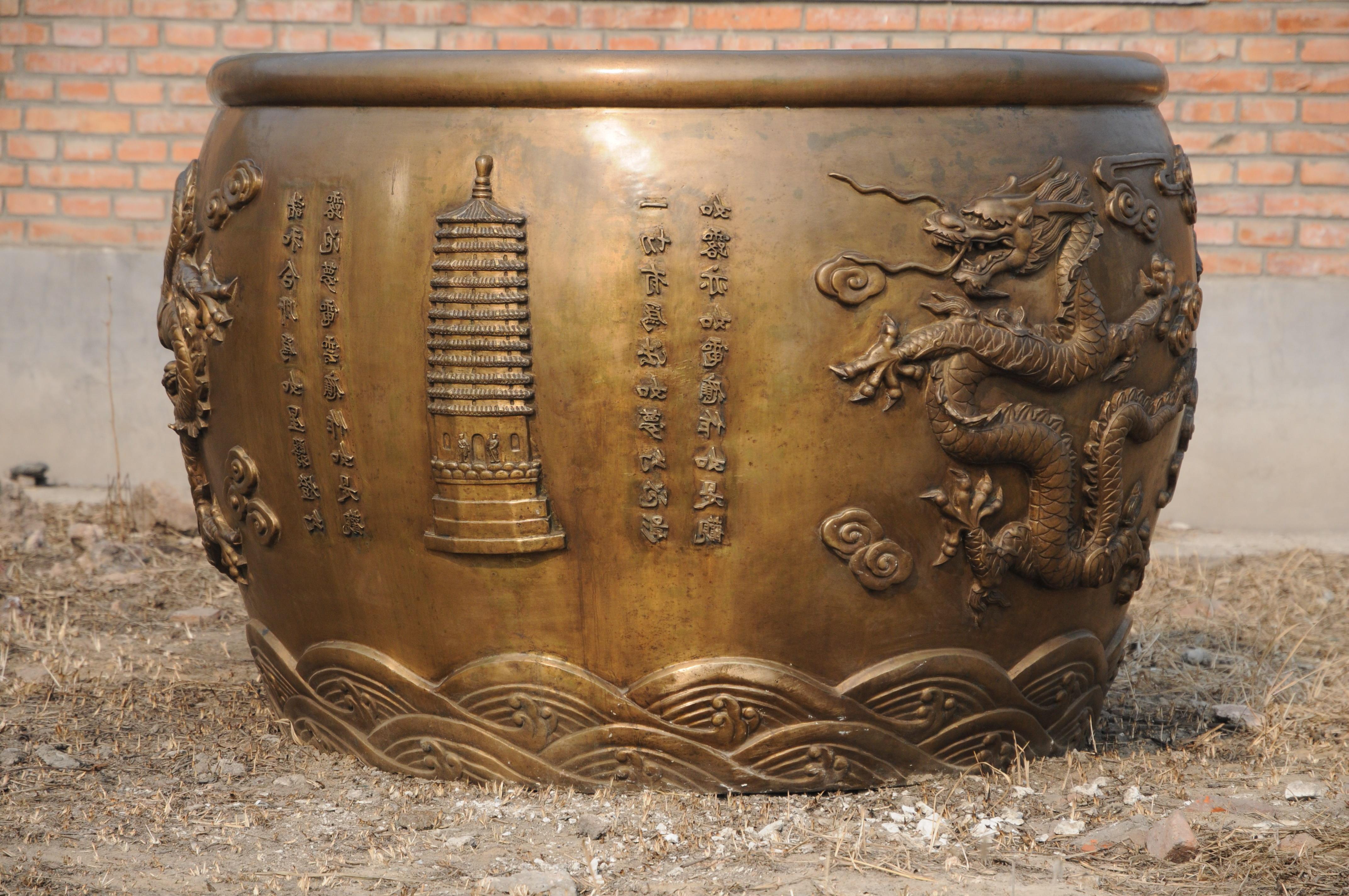 北京龙泉寺铜缸